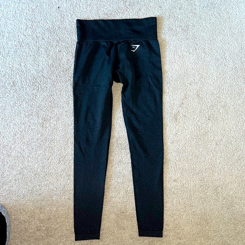 Gym shark Leggings - used twice - vital seamless leggings - black natal - small